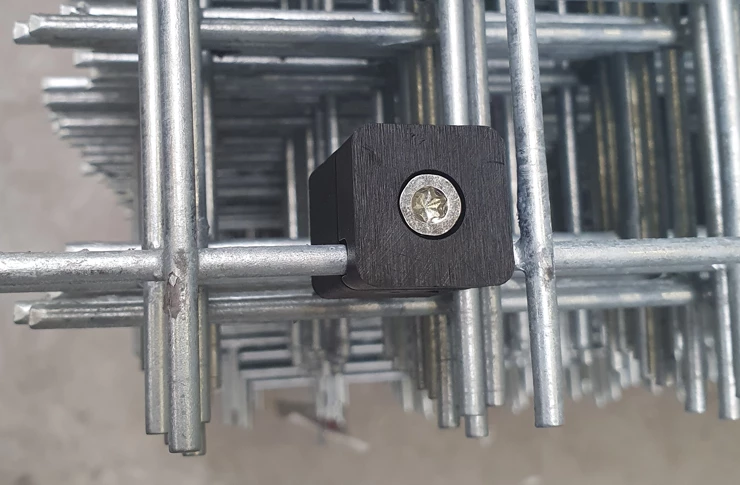 Afstandsstykke 20 mm firkantet